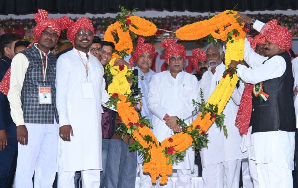 मुख्यमंत्री धीवर समाज के महासम्मेलन में हुए शामिल