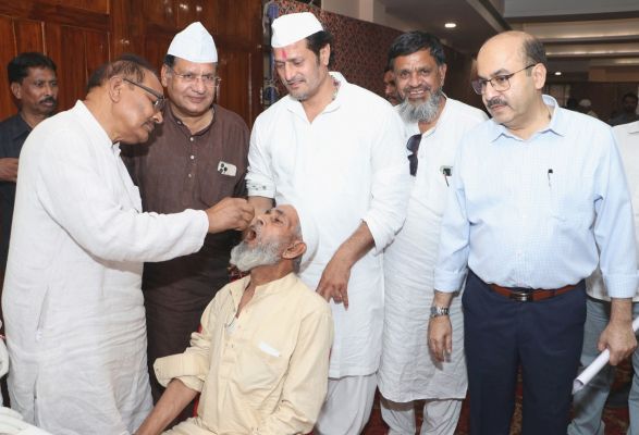 छत्तीसगढ़ के हज यात्रियों से मंत्री डॉ. प्रेमसाय सिंह टेकाम की अपील