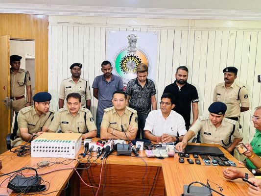 विभिन्न राज्यों में ऑनलाईन सट्टा का सिंडीकेट संचालित करने वाला मुख्य सरगना अभिनन्दन नत्थानी उर्फ मन्नू नत्थानी सहित कुल 03 गिरफ्तार
