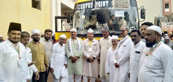 *छत्तीसगढ़ के 297 हज यात्रियों का दूसरा जत्था हज के लिए रवाना*