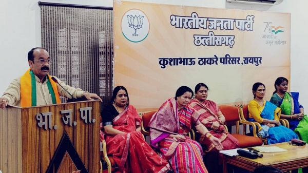 धृतराष्ट्र के राज में जगह जगह दुश्शासन घूम रहे- केदार कश्यप