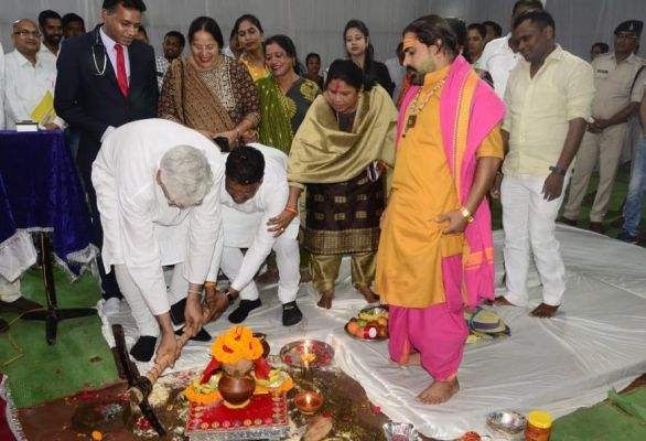 स्वास्थ्य मंत्री श्री टी.एस. सिंहदेव ने जगदलपुर मेडिकल कॉलेज किया भूमिपूजन