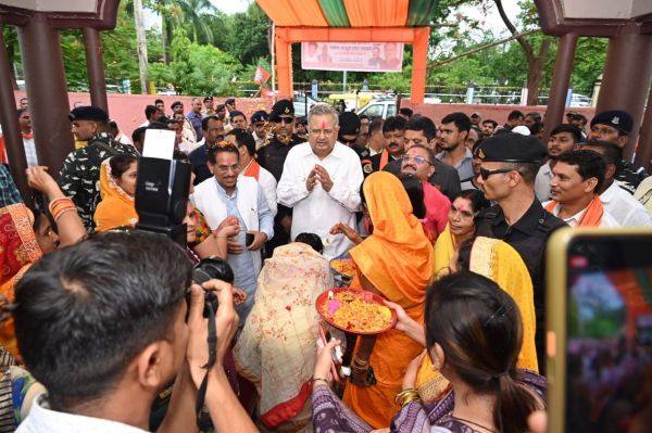 कबीरधाम में लोकसभा स्तरीय प्रबुद्धजन सम्मेलन में शामिल हुए पूर्व मुख्यमंत्री डॉ. रमन सिंह