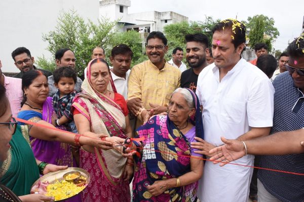 विधायक विकास उपाध्याय द्वारा पश्चिम के जनहित में निरन्तर विकास कार्य पूर्ण हो रहा है