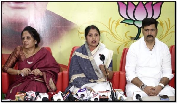 "भाजपा ने कांग्रेस ममता सरकार के संदेशखाली में महिलाओं के साथ दुष्कर्म व अनाचार के मामले में बचाव पर उठाई आलोचना"