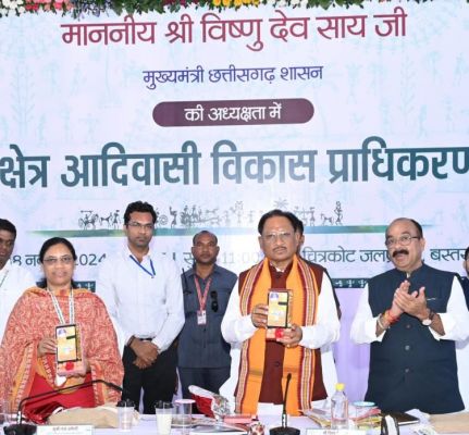 बस्तर में विकास और जनविश्वास का मजबूत हो रहा है आधार: केंद्रीय गृहमंत्री श्री अमित शाह से मिले मुख्यमंत्री विष्णुदेव साय