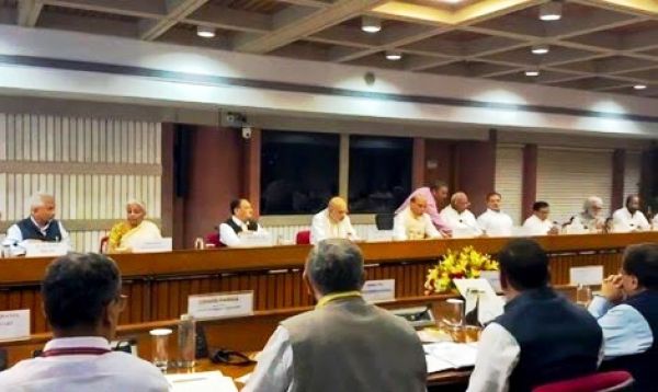 राजनाथ सिंह की अध्यक्षता में सर्वदलीय बैठक शुरू, राजनीतिक दलों को दी जा रही &lsquo;ऑपरेशन सिंदूर&rsquo; से संबंधित महत्वपूर्ण जानकारी